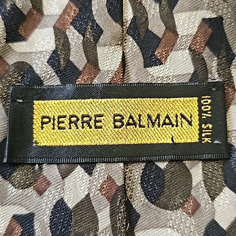 Pierre Balmain mens 200% silk tie. Geometric print‎